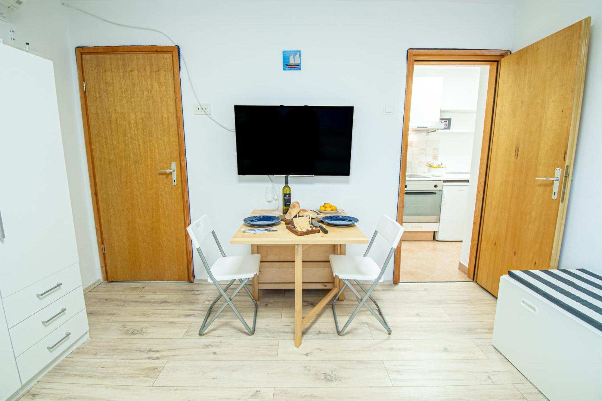 Umag Center Apartment Parking By Rentistra Buitenkant foto